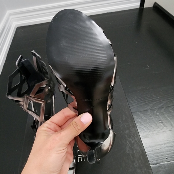 Kendall and Kylie elena heel - Picture 2 of 4